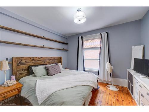 174-176 Darling Street, Brantford, ON 