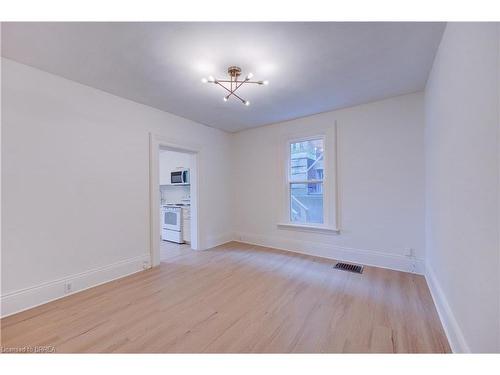 174-176 Darling Street, Brantford, ON - Indoor Photo Showing Other Room