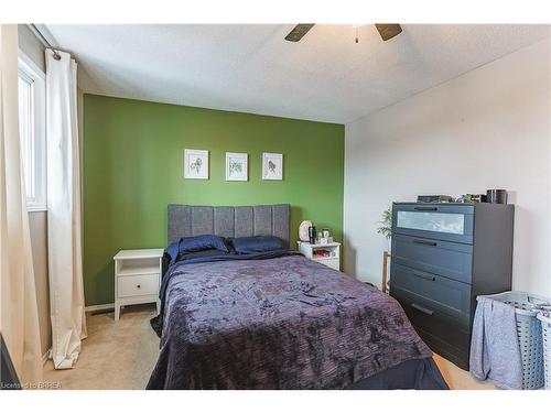 31-1115 Nellis Street, Woodstock, ON - Indoor Photo Showing Bedroom