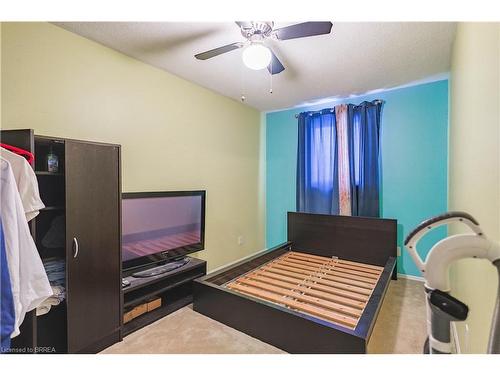 31-1115 Nellis Street, Woodstock, ON - Indoor Photo Showing Bedroom