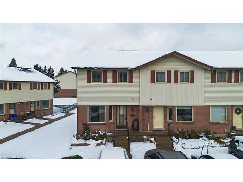 31-1115 Nellis Street, Woodstock, ON - Outdoor