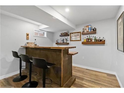 8 Sandy Row, Brantford, ON - Indoor Photo Showing Other Room