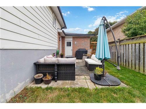 8 Sandy Row, Brantford, ON - Outdoor With Exterior