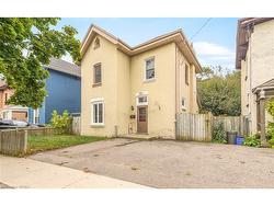 60 Terrace Hill Street  Brantford, ON N3R 1G1