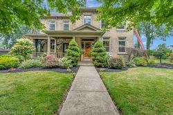 66 Banfield Street  Paris, ON N3L 2Z1