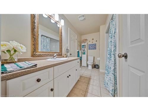 35 Yu Boulevard, Waterford, ON - Indoor Photo Showing Bathroom