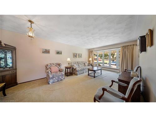 15 Acorn Lane, Brantford, ON - Indoor