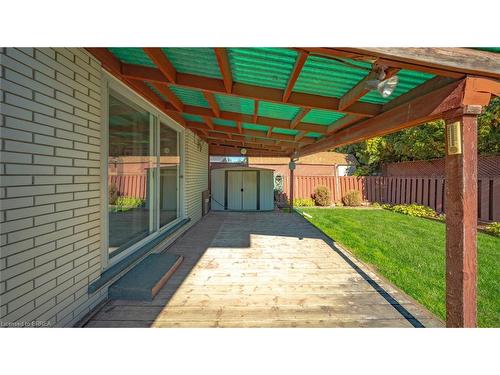 15 Acorn Lane, Brantford, ON - Outdoor With Exterior