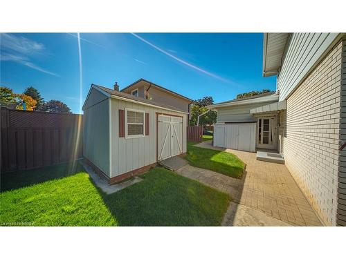 15 Acorn Lane, Brantford, ON - Outdoor With Exterior