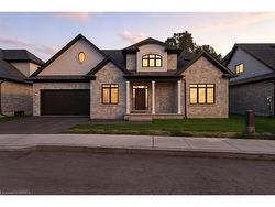 4-242 Mount Pleasant Street  Brantford, ON N3T 1V1