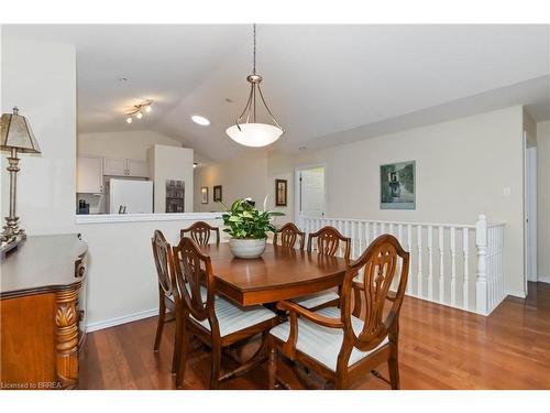 15-54 Glenwood Drive, Brantford, ON - Indoor Photo Showing Dining Room