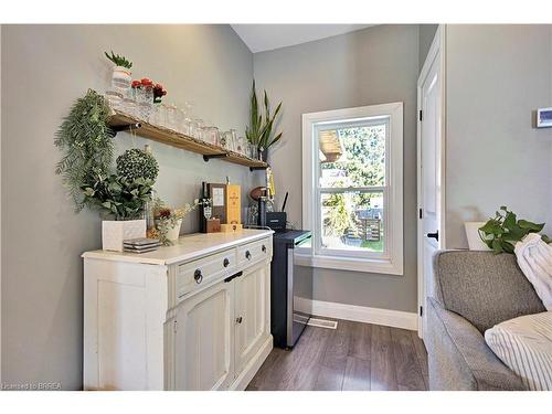 79 Washington Street, Waterford, ON - Indoor Photo Showing Other Room