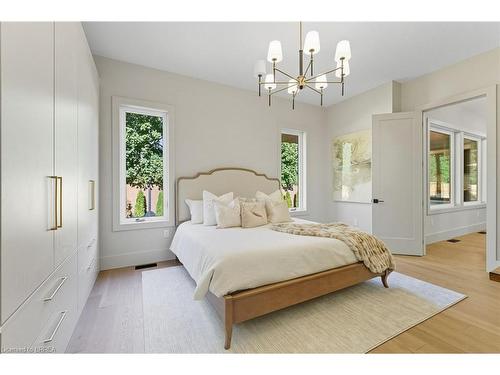 141 Parkside Drive, Brantford, ON - Indoor Photo Showing Bedroom