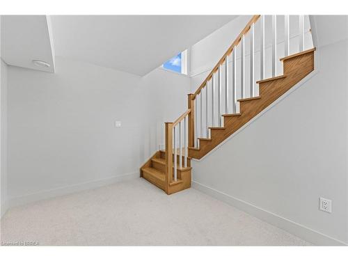 141 Parkside Drive, Brantford, ON - Indoor Photo Showing Other Room