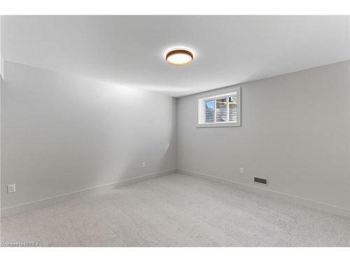 141 Parkside Drive, Brantford, ON - Indoor Photo Showing Other Room