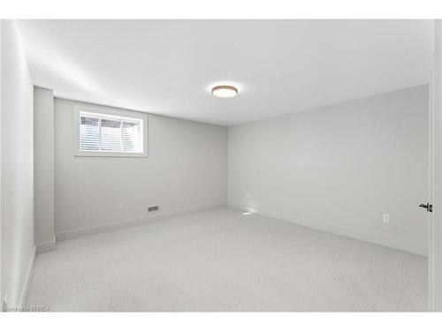 141 Parkside Drive, Brantford, ON - Indoor Photo Showing Other Room