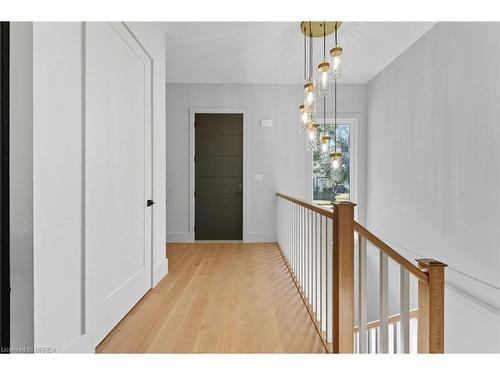 141 Parkside Drive, Brantford, ON - Indoor Photo Showing Other Room