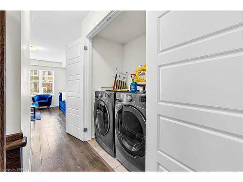 48-143 Ridge Road, Cambridge, ON - Indoor Photo Showing Laundry Room