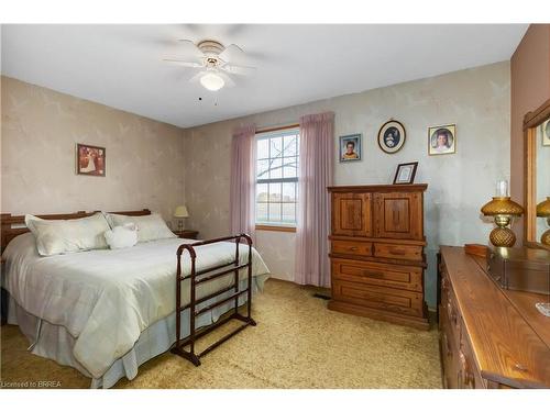725 Hwy 54, Brantford, ON - Indoor Photo Showing Bedroom