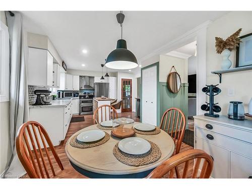 21 Burdock Boulevard, Brantford, ON - Indoor Photo Showing Dining Room