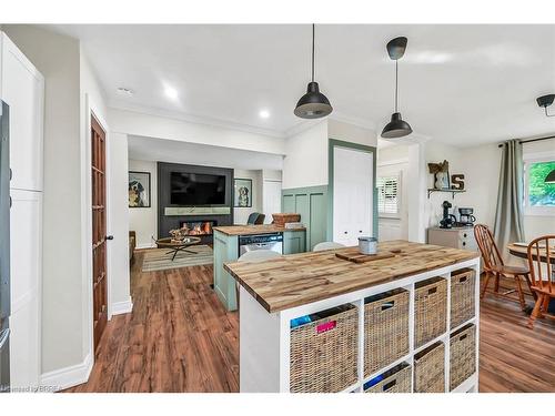 21 Burdock Boulevard, Brantford, ON - Indoor