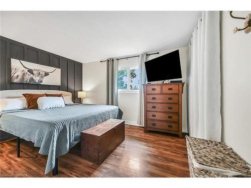 21 Burdock Boulevard, Brantford, ON - Indoor Photo Showing Bedroom
