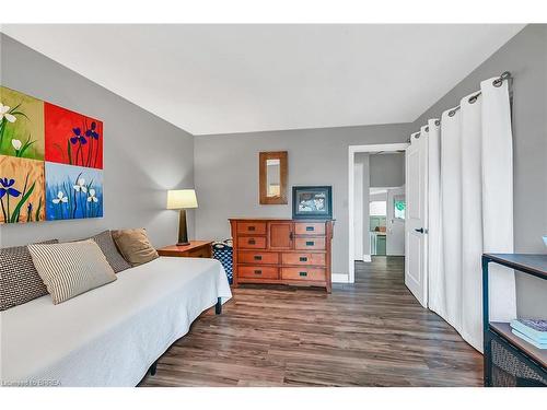 21 Burdock Boulevard, Brantford, ON - Indoor Photo Showing Bedroom