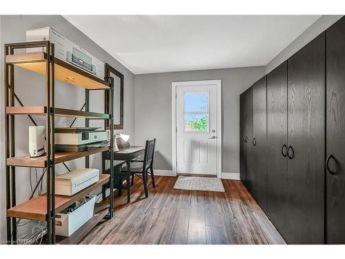 21 Burdock Boulevard, Brantford, ON - Indoor