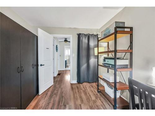 21 Burdock Boulevard, Brantford, ON - Indoor