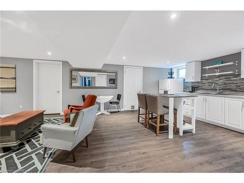 21 Burdock Boulevard, Brantford, ON - Indoor