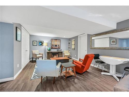 21 Burdock Boulevard, Brantford, ON - Indoor Photo Showing Other Room