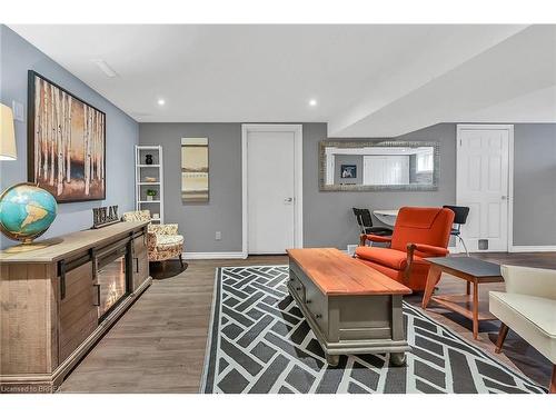 21 Burdock Boulevard, Brantford, ON - Indoor