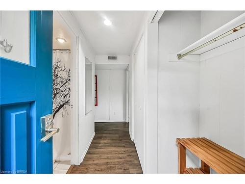 21 Burdock Boulevard, Brantford, ON - Indoor