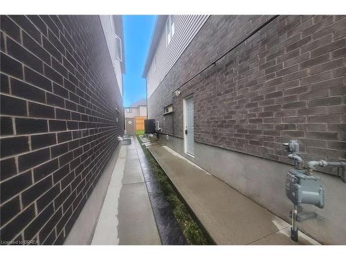 Lower-22 Ian Ormston Drive, Kitchener, ON - Indoor Photo Showing Other Room