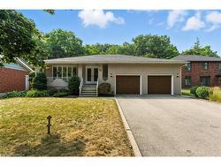 77 Glenwood Drive  Brantford, ON N3S 7N1