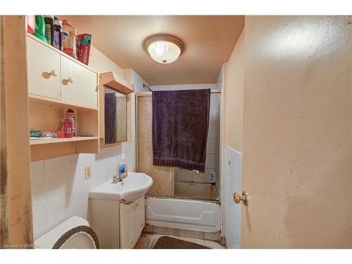 60-62 Colborne Street W, Brantford, ON 