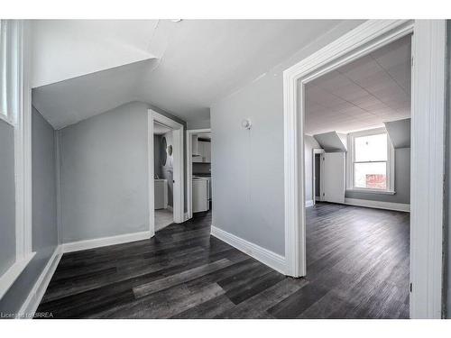 39 Park Avenue, Brantford, ON - Indoor Photo Showing Other Room