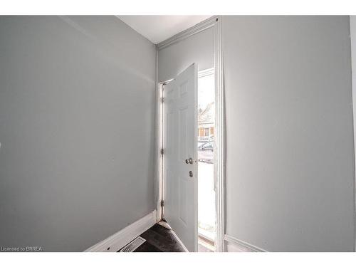 39 Park Avenue, Brantford, ON - Indoor Photo Showing Other Room