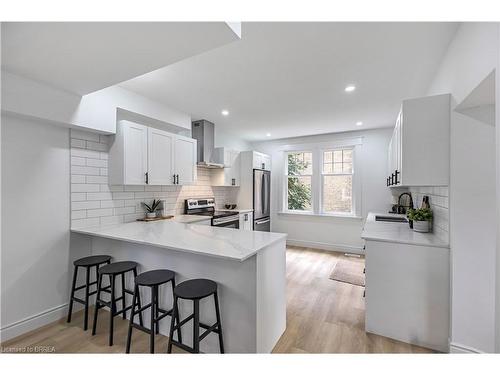 15 Hawarden Avenue, Brantford, ON - Indoor Photo Showing Kitchen With Upgraded Kitchen
