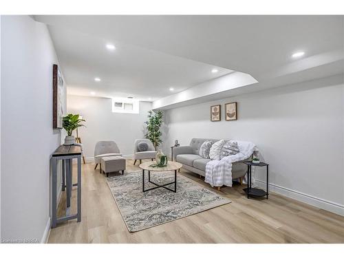 15 Hawarden Avenue, Brantford, ON - Indoor