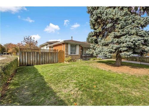 14 Burdock Boulevard, Brantford, ON - Outdoor