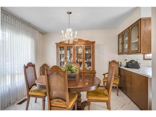 14 Burdock Boulevard, Brantford, ON - Indoor Photo Showing Dining Room