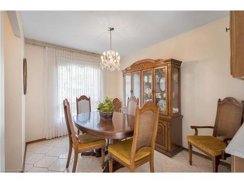 14 Burdock Boulevard, Brantford, ON - Indoor Photo Showing Dining Room