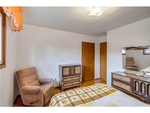 14 Burdock Boulevard, Brantford, ON - Indoor Photo Showing Bedroom