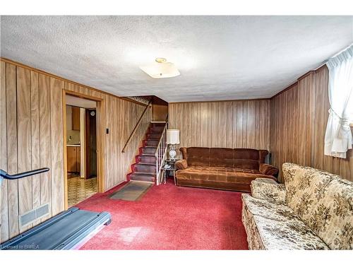 14 Burdock Boulevard, Brantford, ON - Indoor Photo Showing Other Room