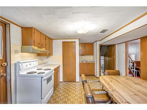 14 Burdock Boulevard, Brantford, ON - Indoor Photo Showing Kitchen