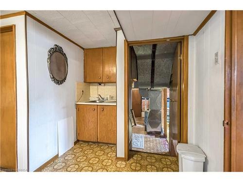 14 Burdock Boulevard, Brantford, ON - Indoor