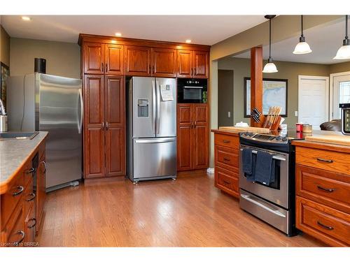 976 Mcdowell Road E, Simcoe, ON - Indoor Photo Showing Kitchen With Double Sink