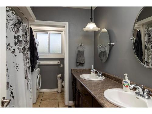 976 Mcdowell Road E, Simcoe, ON - Indoor Photo Showing Bathroom