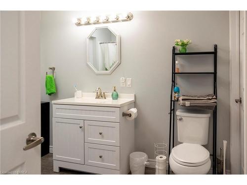 976 Mcdowell Road E, Simcoe, ON - Indoor Photo Showing Bathroom